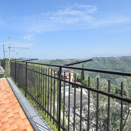 Lovely In With House Sea View Apartamento