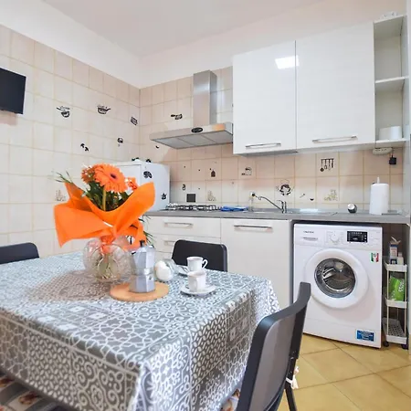 2 Bedroom Gorgeous In Appartamento